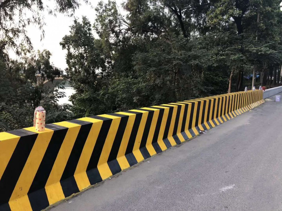 反光漆交通警示漆夜间 防水喷漆发光安全岛夜光超亮反光油漆